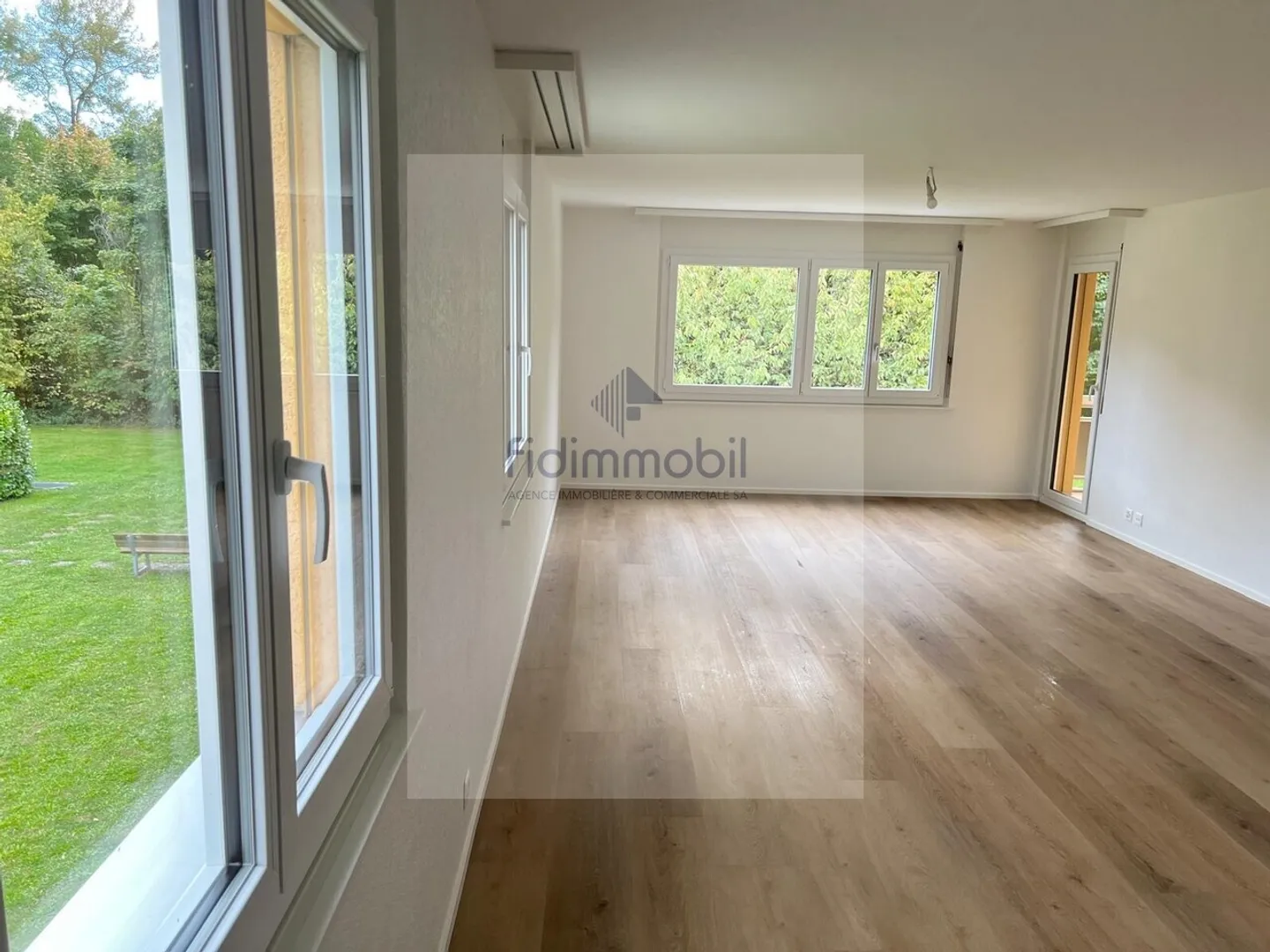 Fully renovated apartment. - Photo 2 of 7