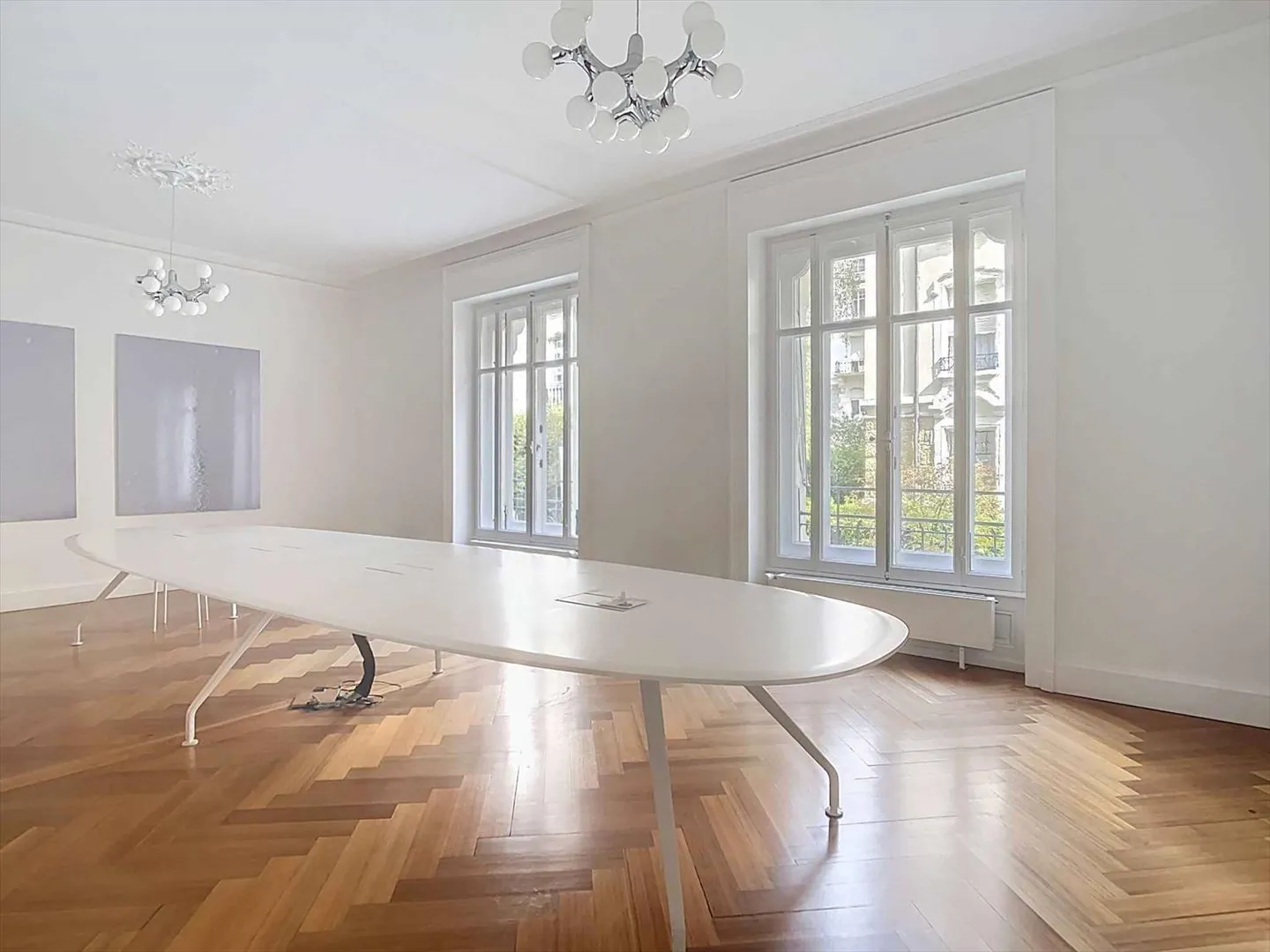 Prestigious garden-level apartment in the heart of the Florimont district - Photo 7 of 13