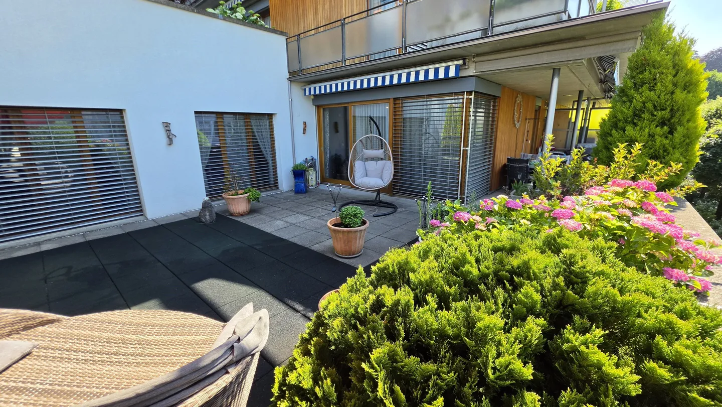 Appartamento spazioso con terrazza privata - Foto 2 di 13