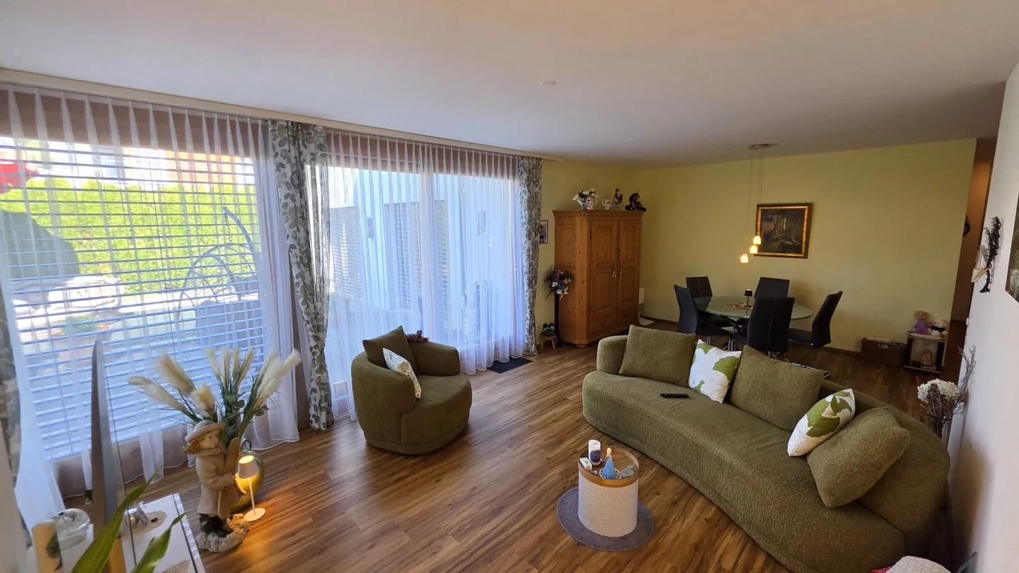 Appartamento spazioso con terrazza privata - Foto 4 di 13