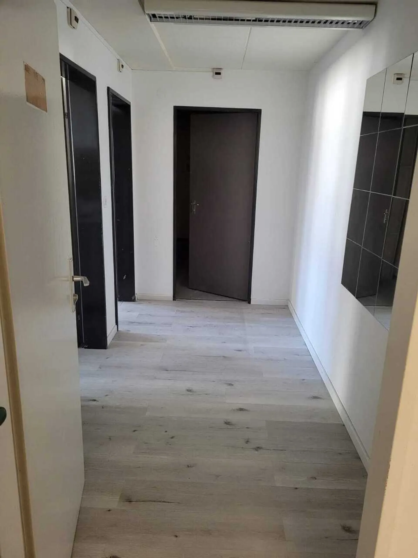 Ihr Büro im Herzen - befristeter Mietvertrag bis zum 31.12.2026 - Foto 3 von 5