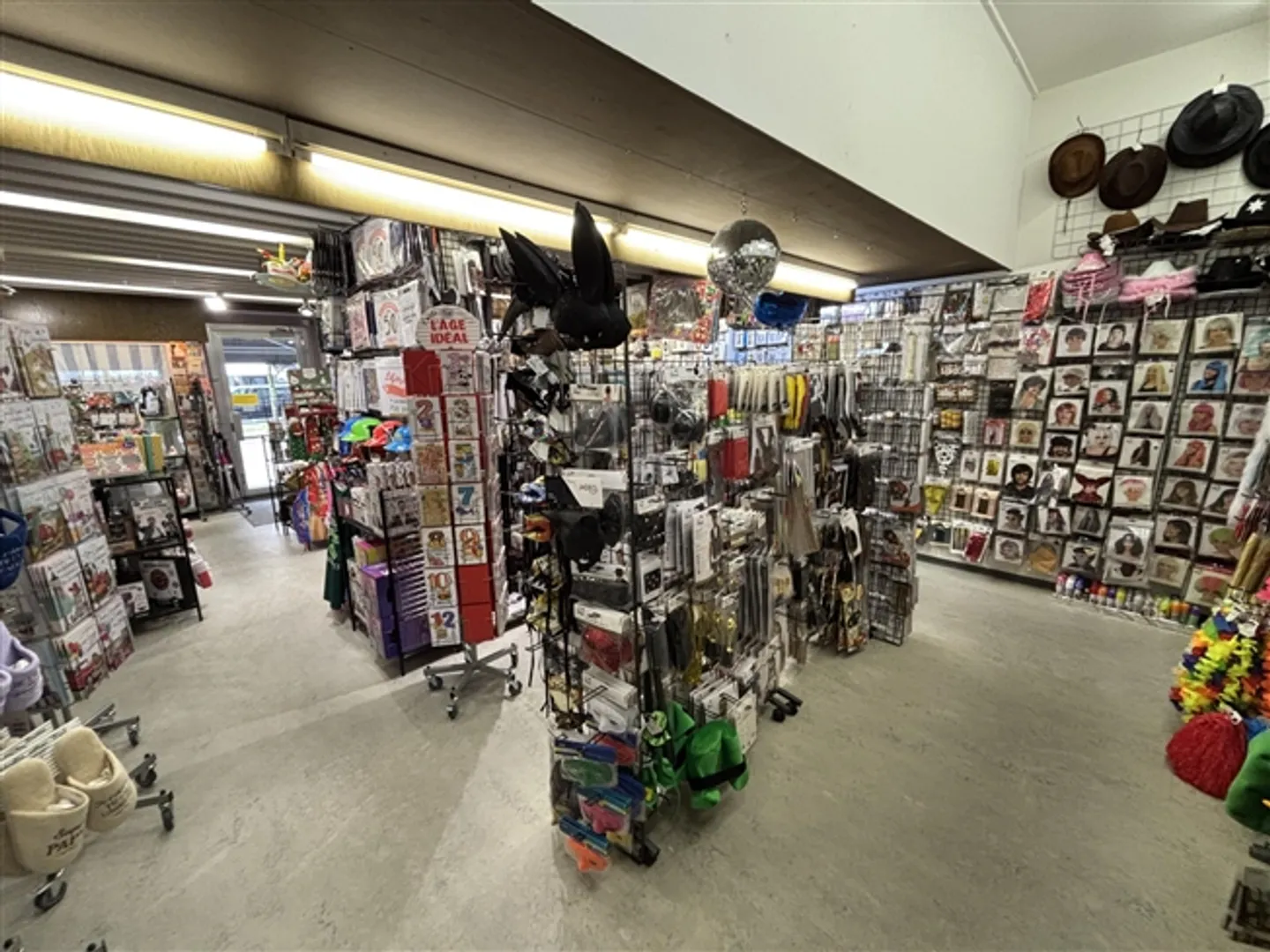 Zentraler Verkaufsraum - Foto 5 von 8