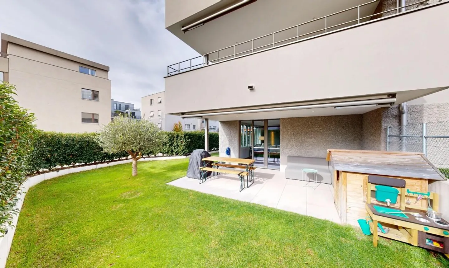 Hochwertige 4.5-Zimmer-Gartenwohnung an zentraler Lage - Foto 1 von 11