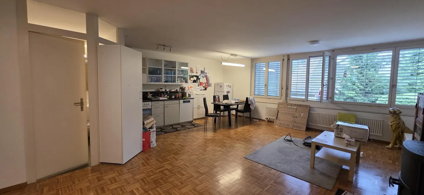 Helle Familienwohnung in Fällanden - Foto 3 von 8