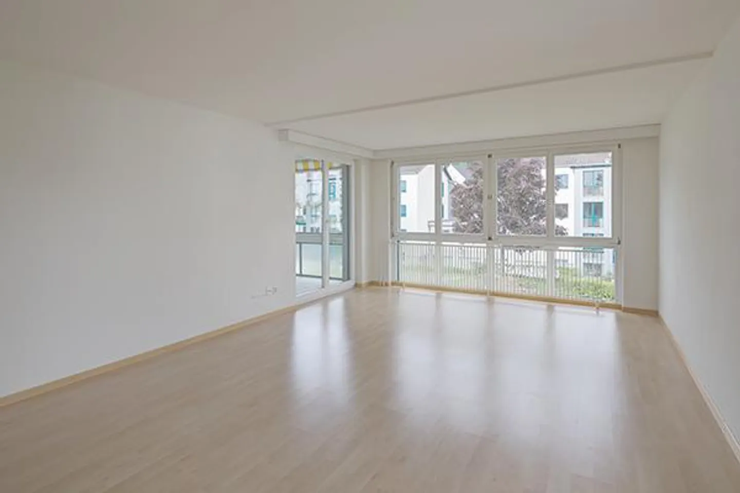 Light-flooded, modern living guaranteed! - Photo 3 of 10