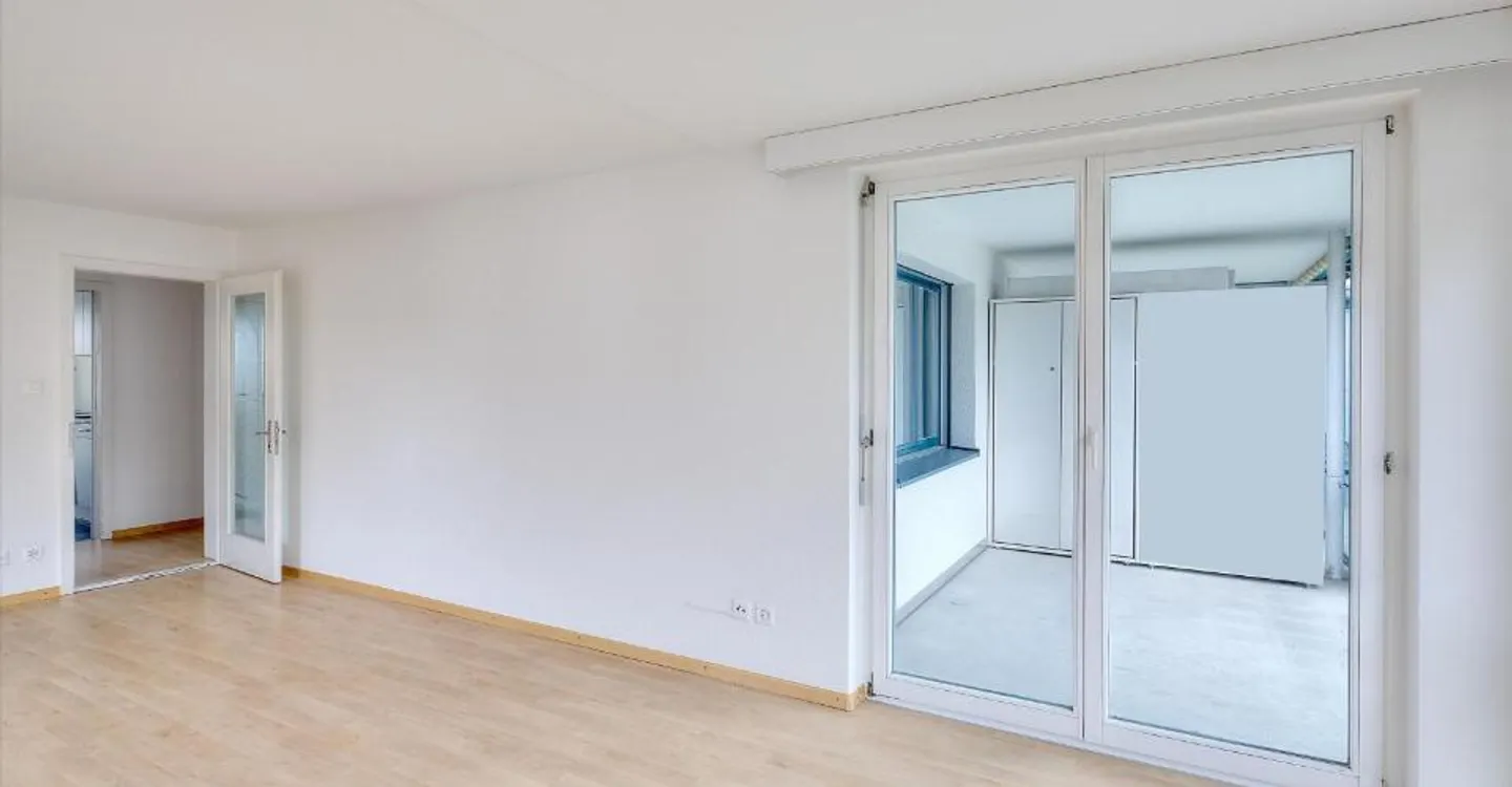 Light-flooded, modern living guaranteed! - Photo 7 of 10