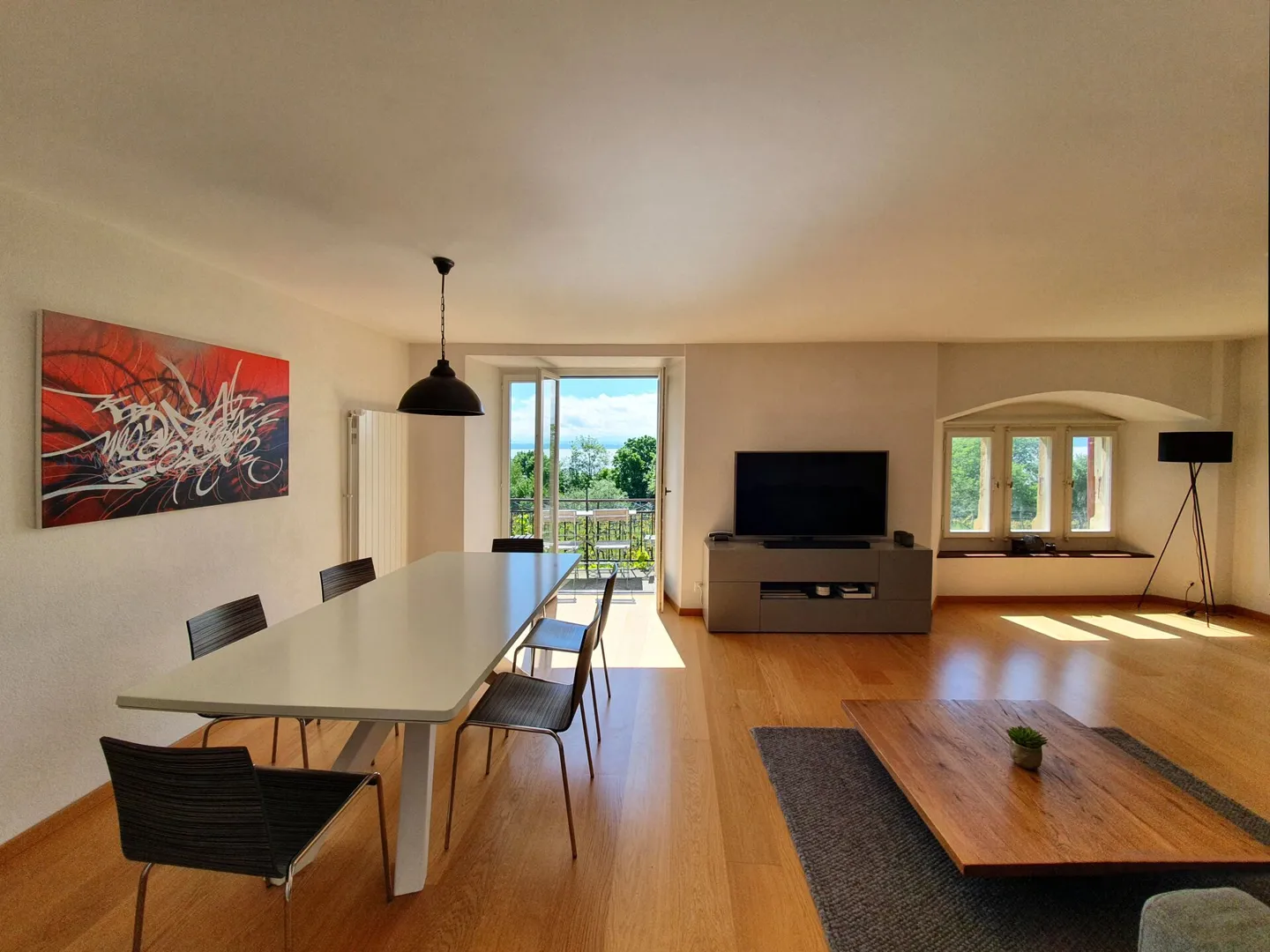 Magnifico appartamento con giardino e vista lago - Foto 3 di 14