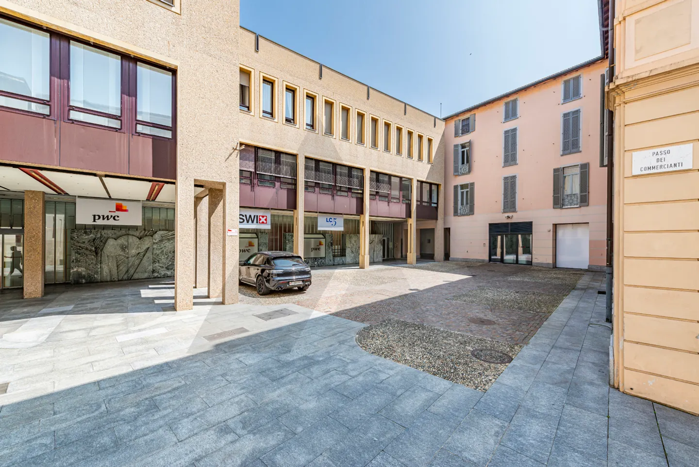 LUGANO CENTRO - 2,5 LOCALI RISTRUTTURATI IN PALAZZO STORICO - Foto 1 di 10