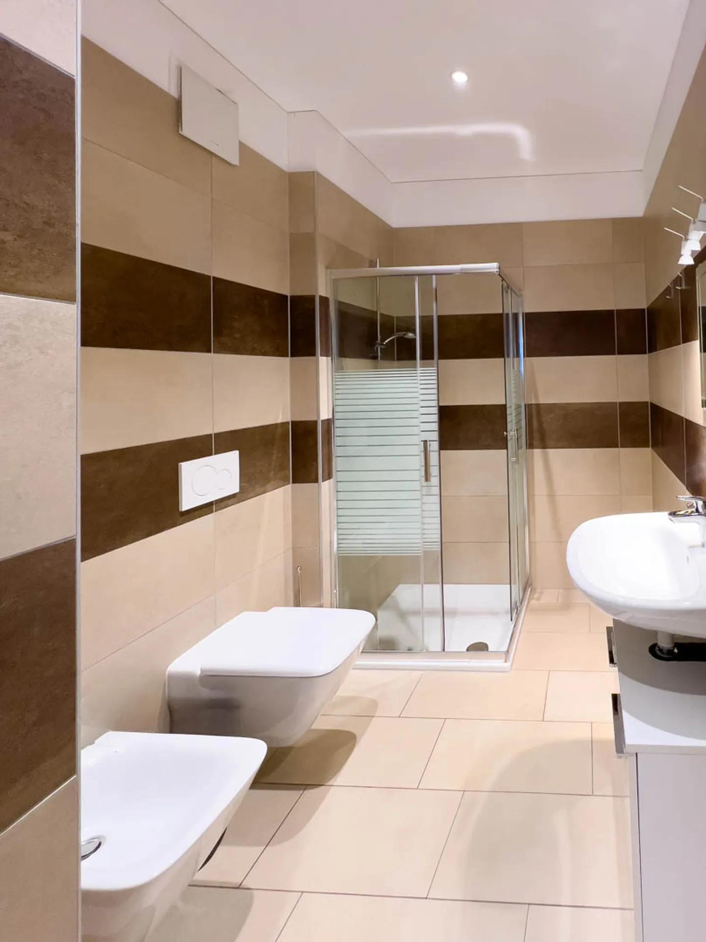 Appartamento moderno 3.5 locali a Lugano in un elegante complesso residenziale - Foto 5 di 7