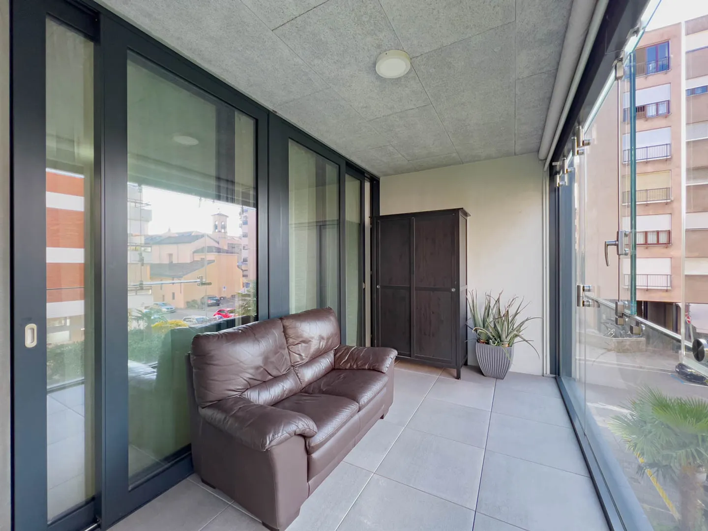 Appartamento moderno 3.5 locali a Lugano in un elegante complesso residenziale - Foto 6 di 7
