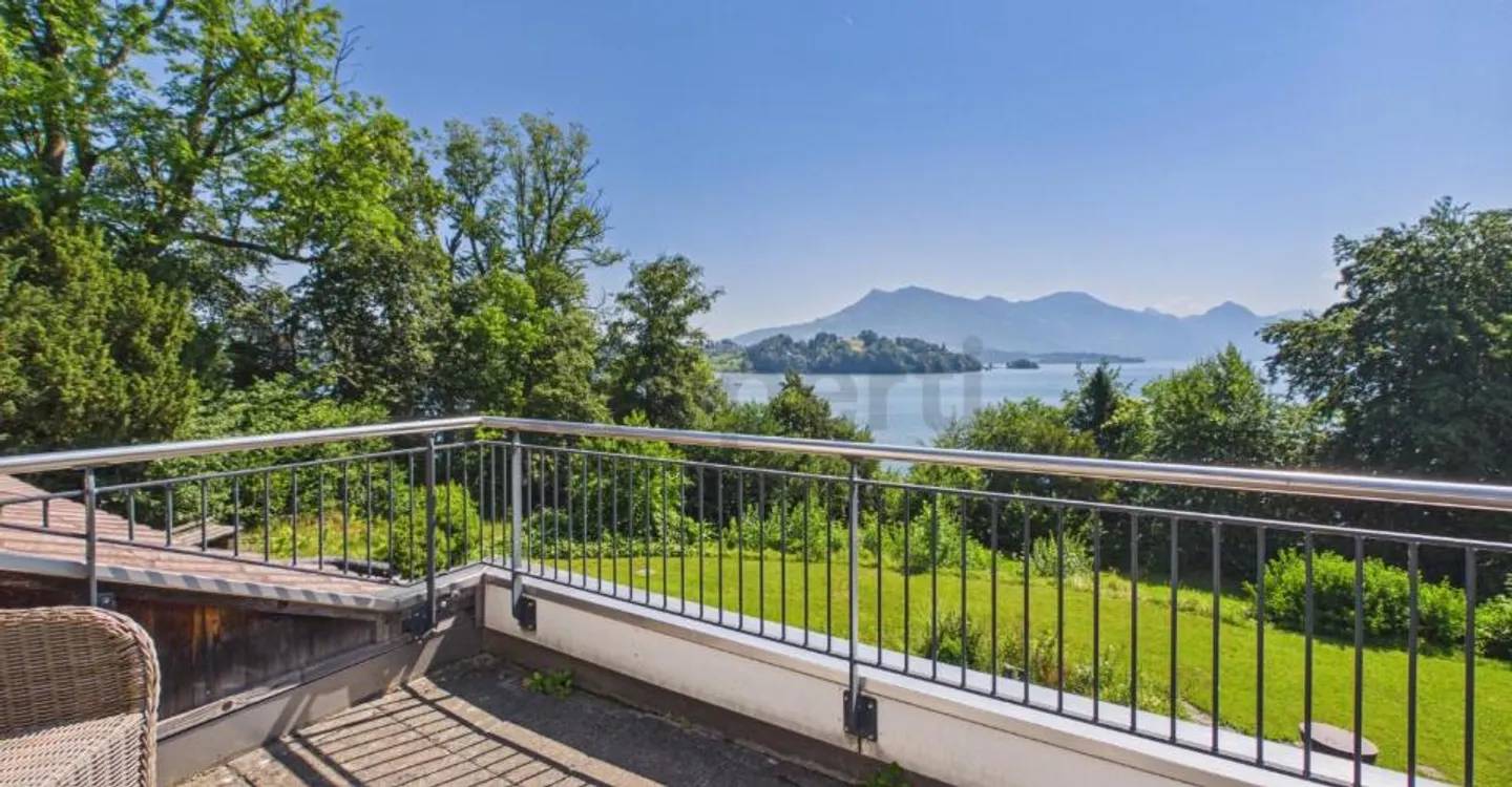 Luxuriöse Villa mit Pool & Privatstrand  absolute Privatsphäre am Vierwaldstättersee - Foto 11 von 12