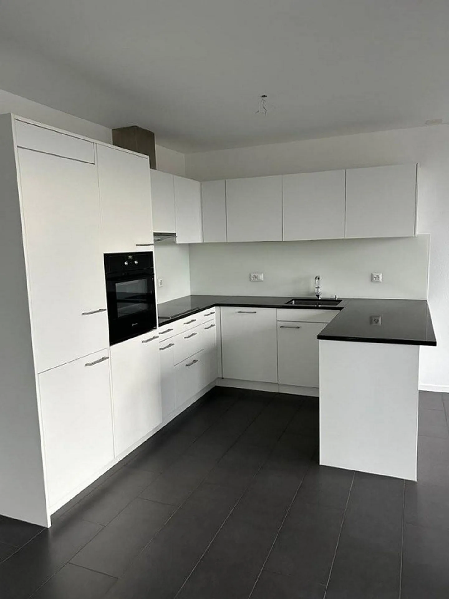 Modern 3.5 Room Apartment in the Volta West Development - Photo 2 of 8