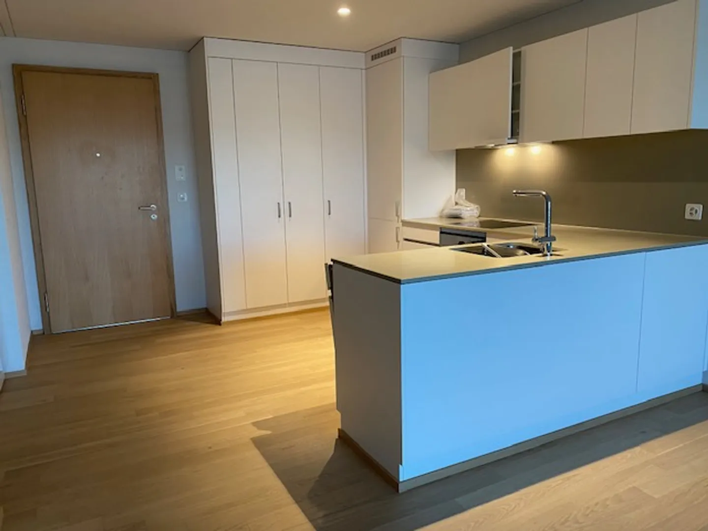 Apartment for rent - Photo 3 of 5