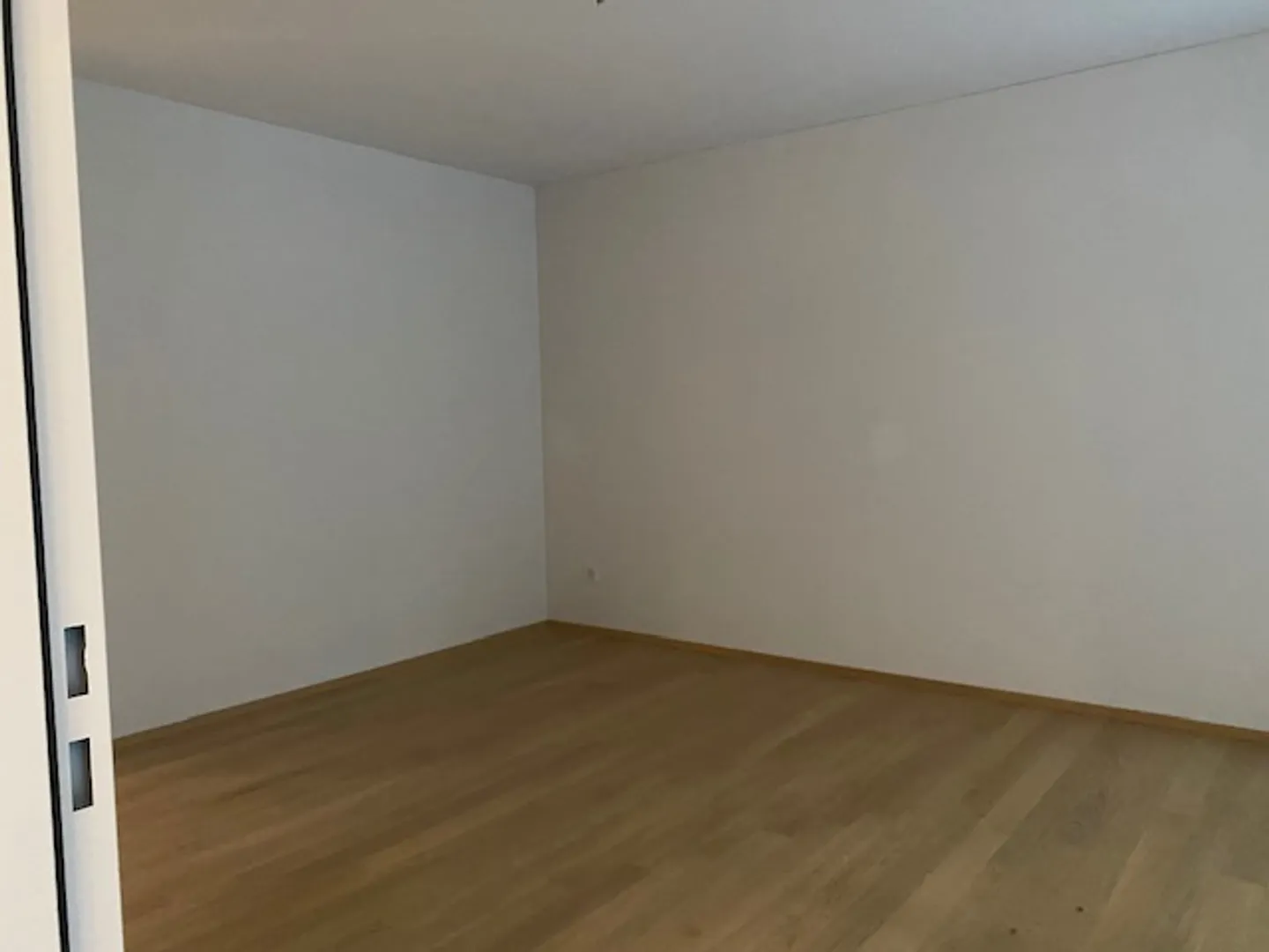 Apartment for rent - Photo 4 of 5