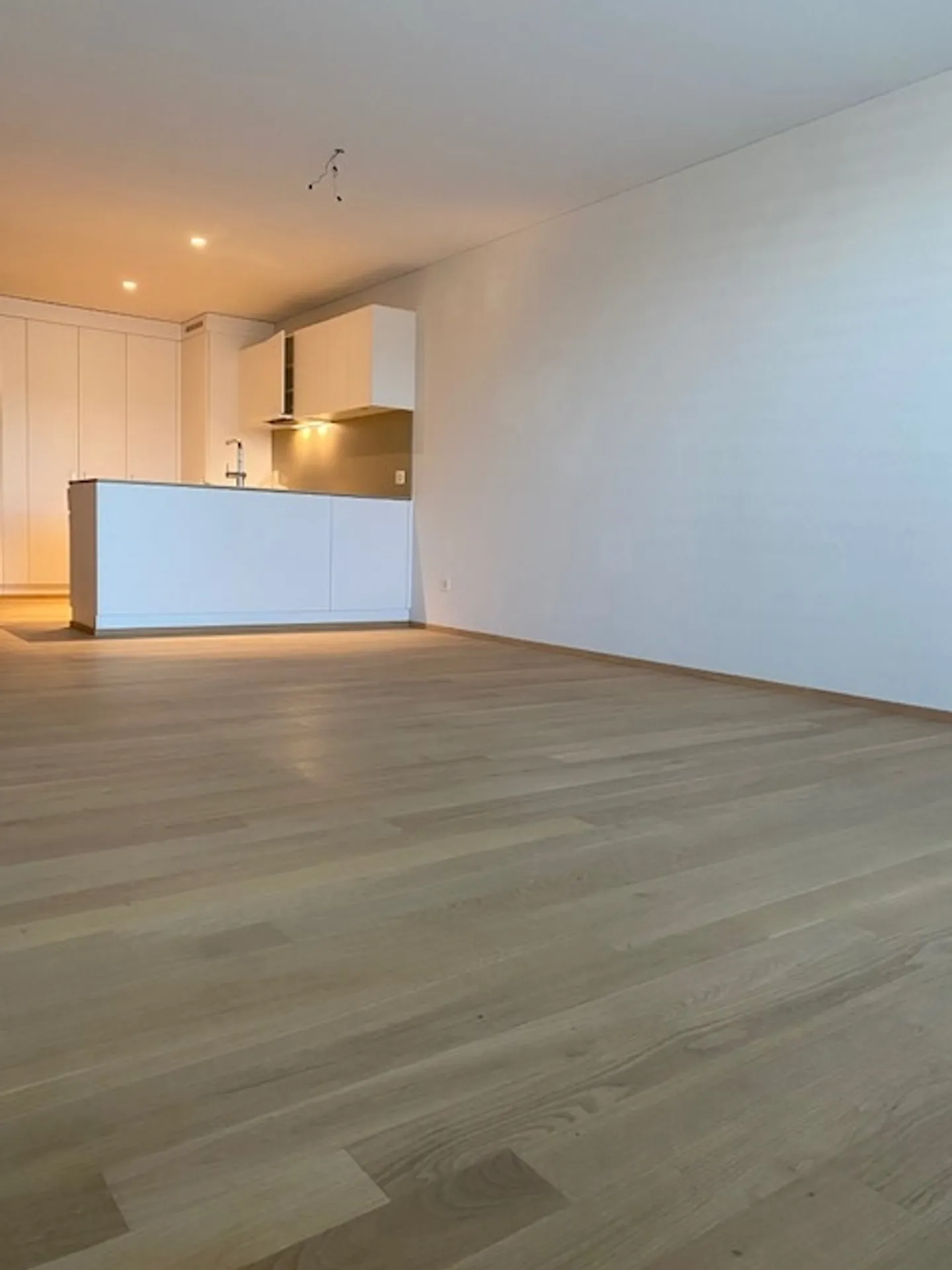 Apartment for rent - Photo 2 of 5