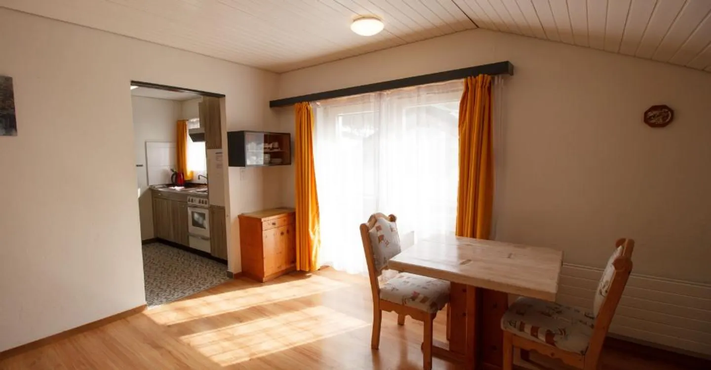 Studio 1.5-05, high-quality 1.5-room apartment with balcony and great view in the center - Photo 2 of 7