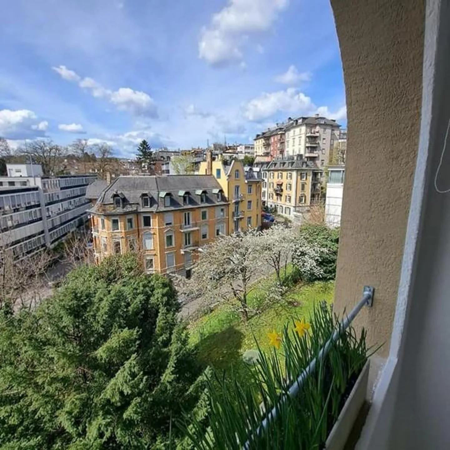 Möblierte 4.5-Zi-Altbauwohnung im Kreis 6 – 6 Monate ab April - Foto 1 di 18