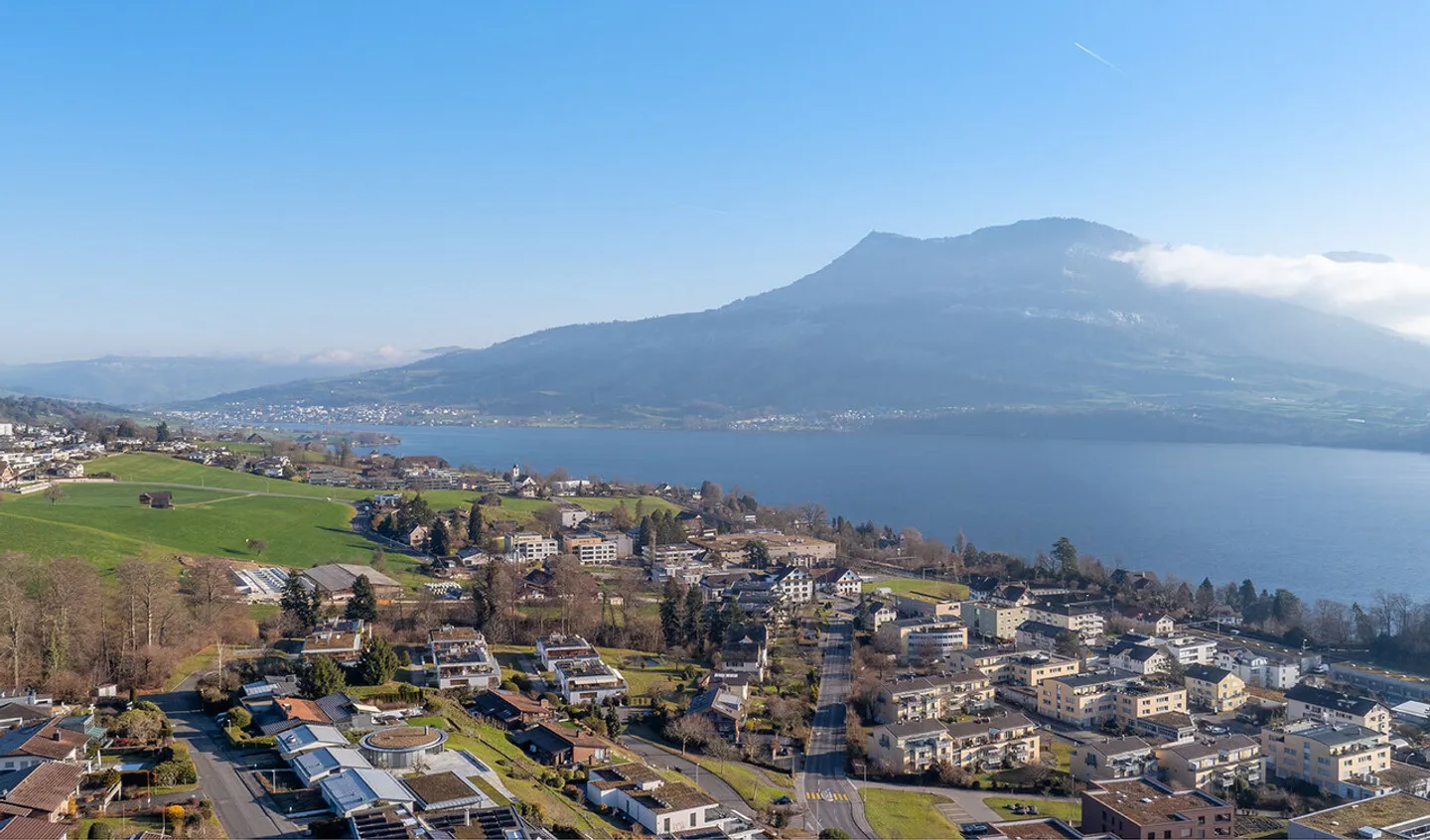 Luce, Pace e Panorama – La tua Casa a Meggen - Foto 9 di 12