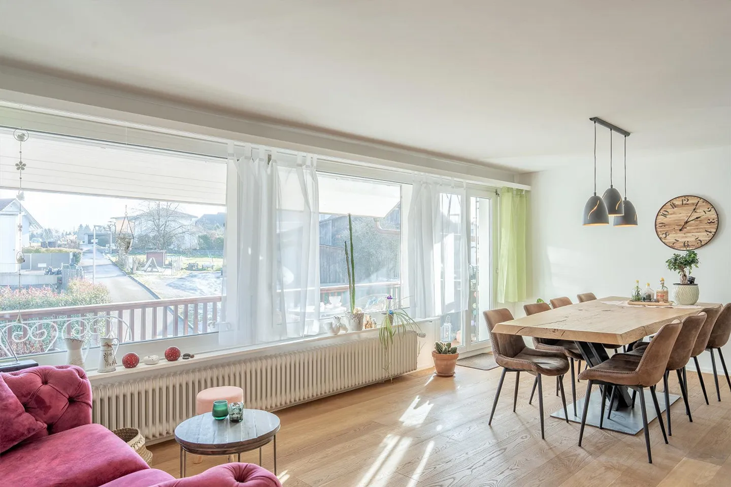 Charming 4.5-room apartment with balcony and garage in Etziken - Photo 7 of 16