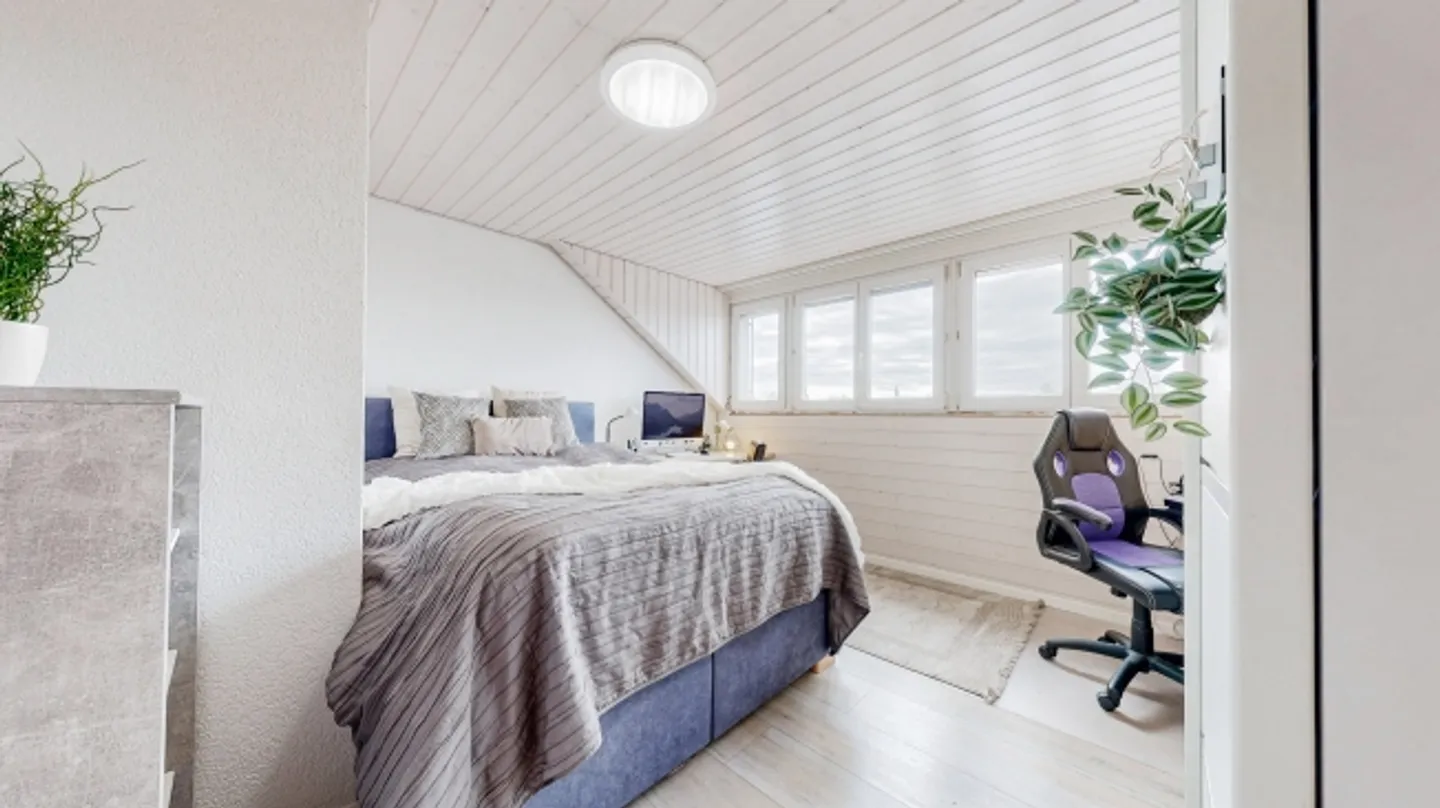 SPAZIOSO E AFFASCINANTE - MAISONETTE DI 5,5 STANZE - Foto 7 di 8