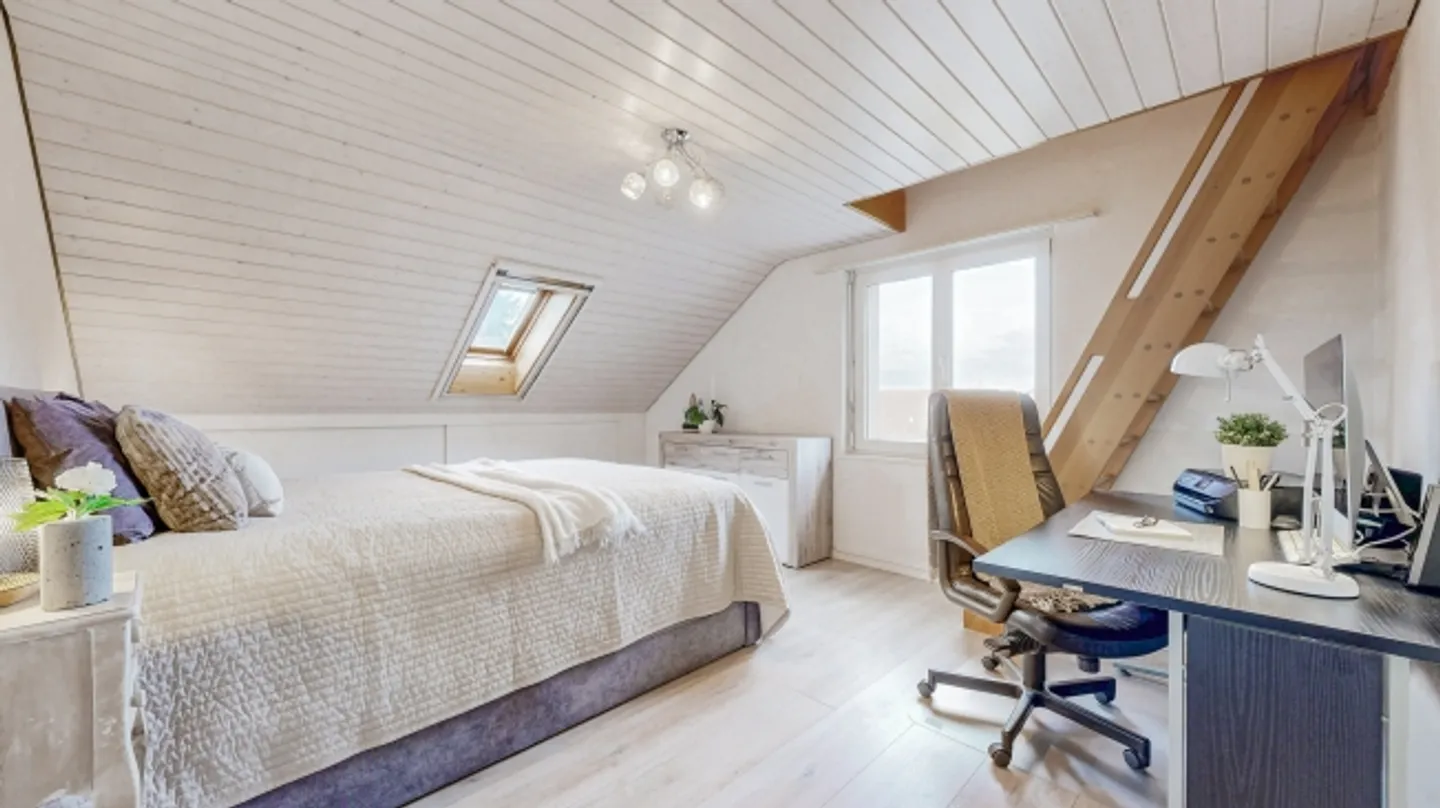 SPAZIOSO E AFFASCINANTE - MAISONETTE DI 5,5 STANZE - Foto 8 di 8