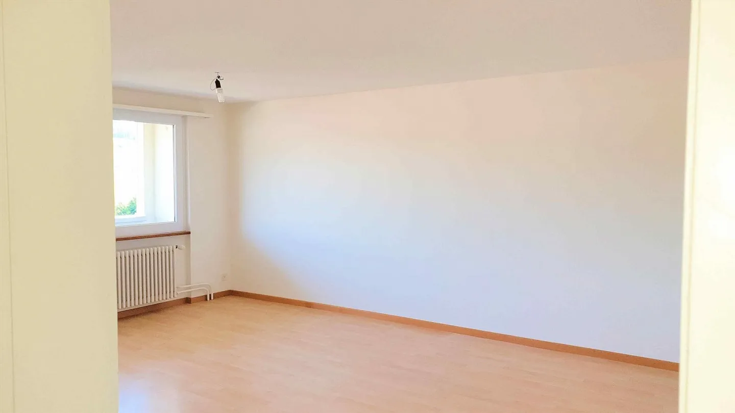 Appartement 4 pièces, directement à la zone verte - Photo 2 sur 16