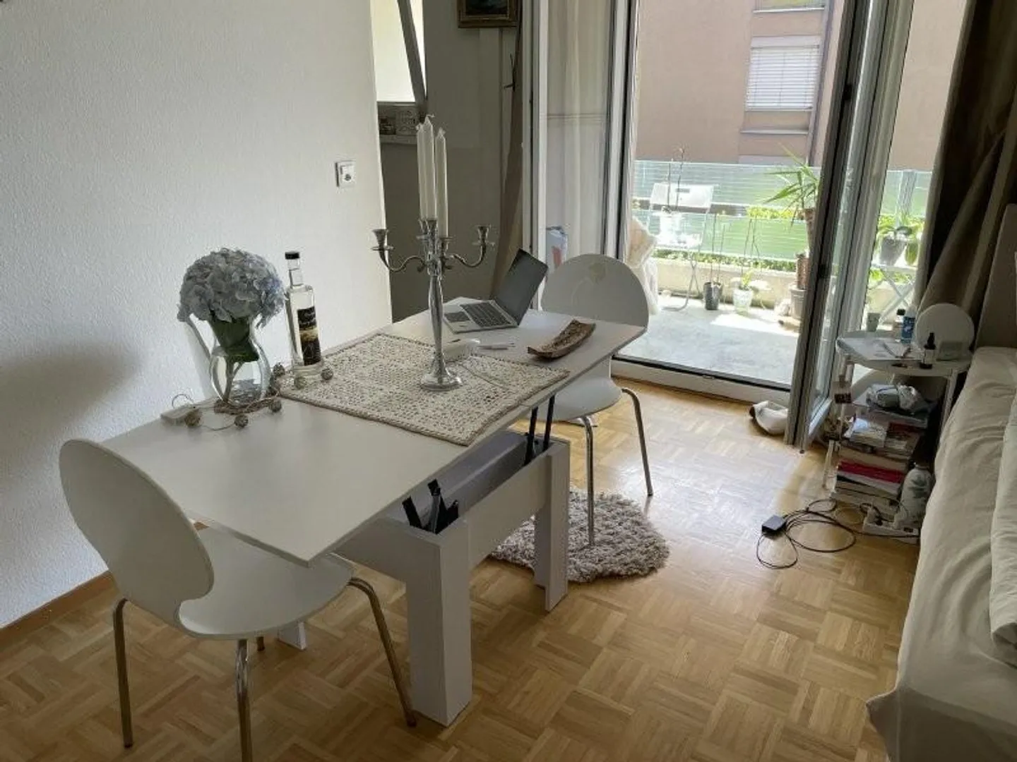 Charmante Wohnung mit Seesicht - Foto 2 von 7