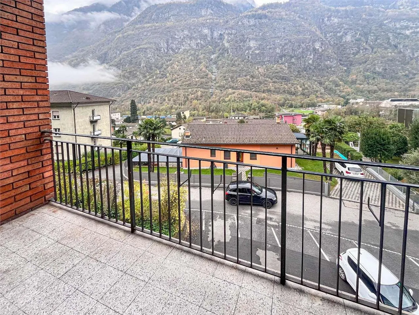 Bodio, good 3.5-room apartment with balcony and open view - Photo 1 of 7