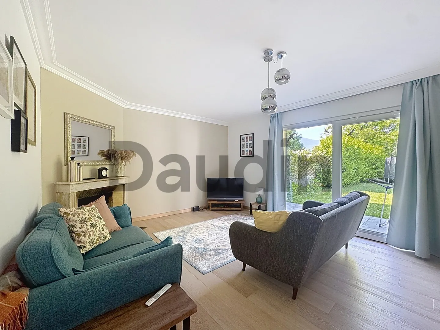 9-Zimmer-Haus - Foto 2 von 9