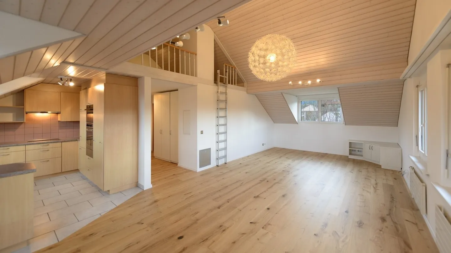 Cozy 3.5-room attic apartment in a quiet location in Kefikon ZH - Photo 3 of 10