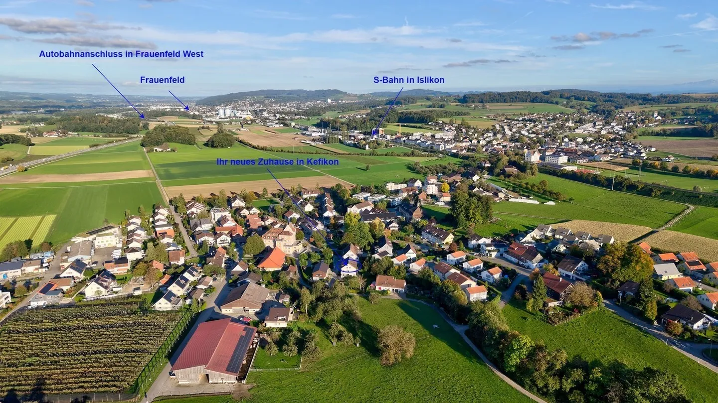 Cozy 3.5-room attic apartment in a quiet location in Kefikon ZH - Photo 1 of 10