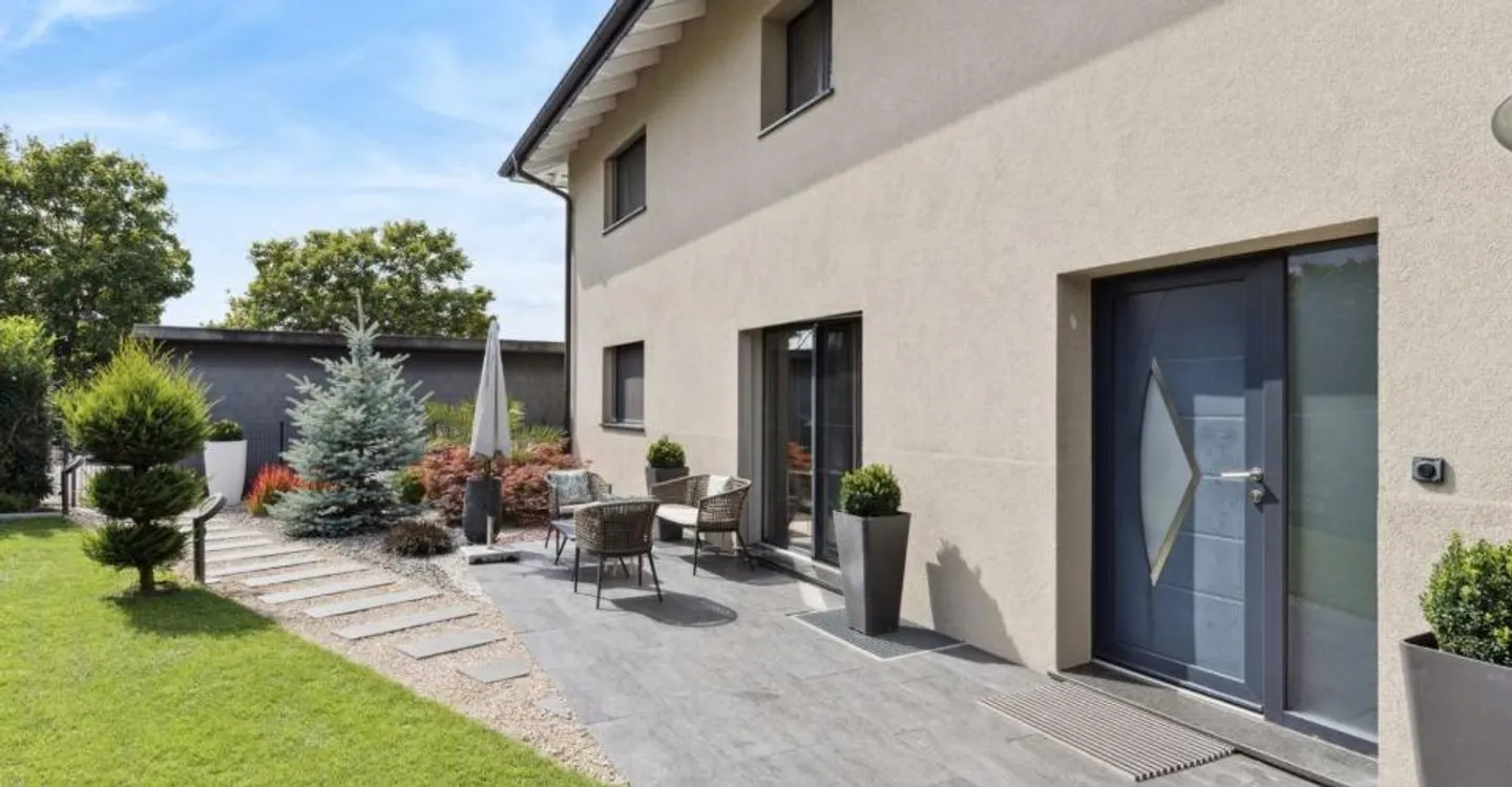 Familienvilla mit separater Wohnung - Foto 10 von 12