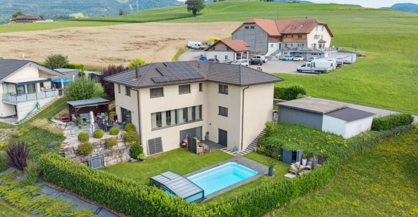 Familienvilla mit separater Wohnung - Foto 12 von 12