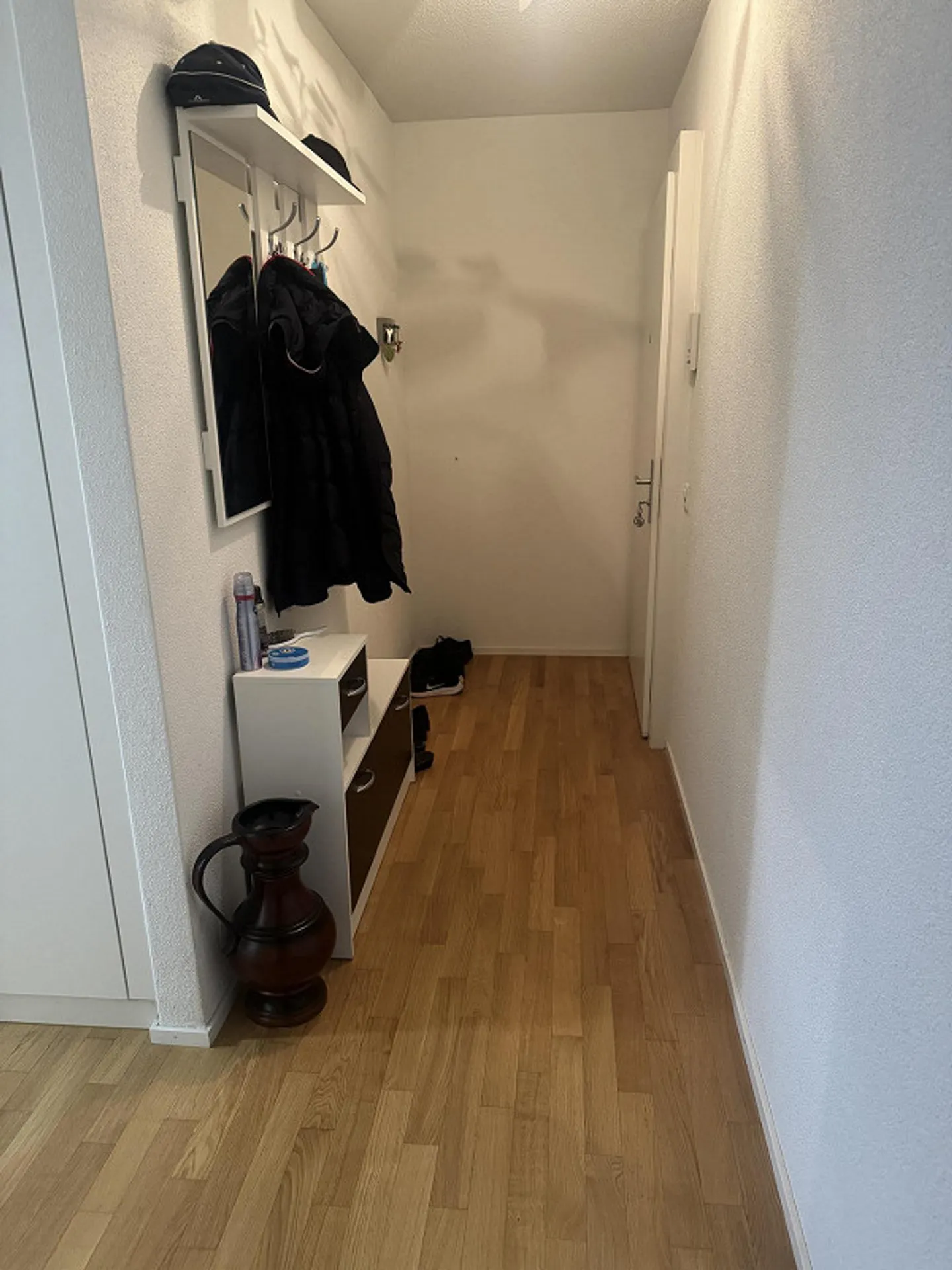 Cozy and centrally connected living! - Photo 4 of 7