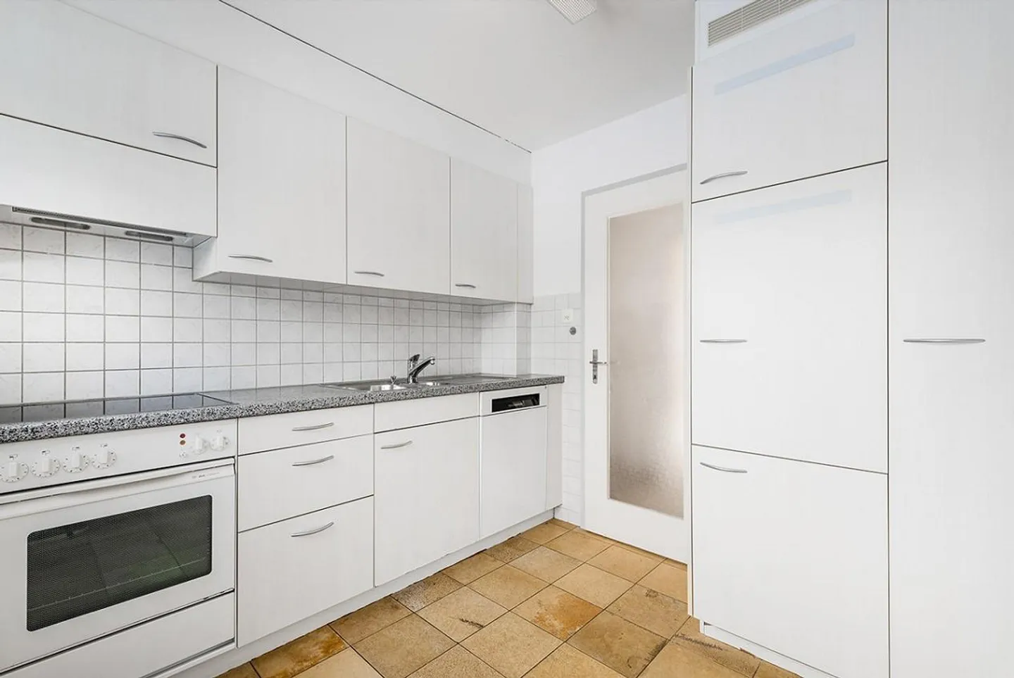 Appartement spacieux avec commodités modernes - Photo 3 sur 7