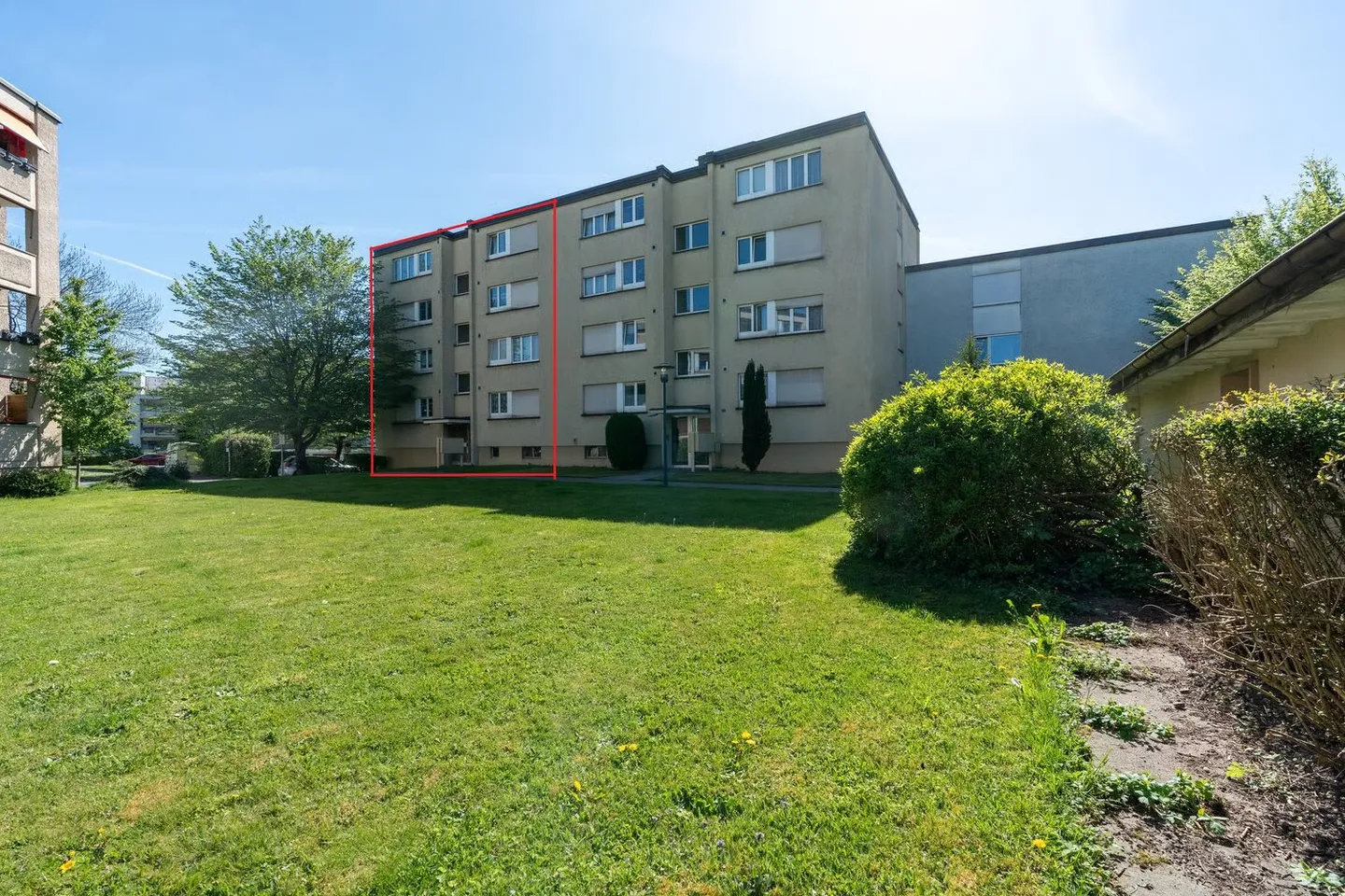 Fully Rented Multi-Family House in a Central Residential Location in Dübendorf - Photo 11 of 13