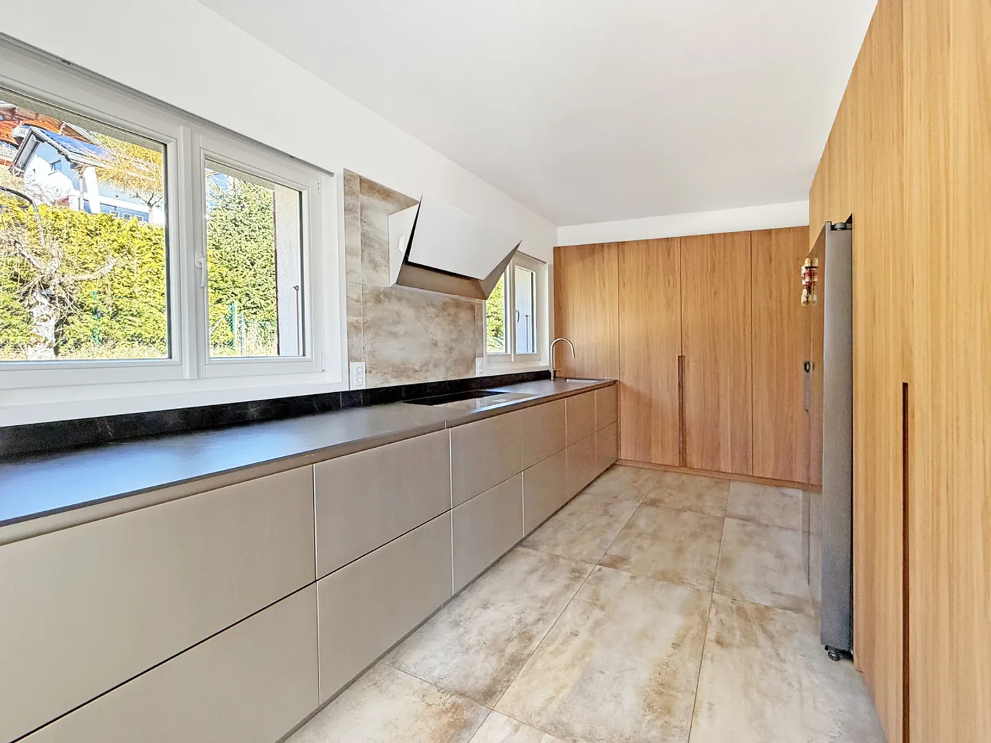 Renoviertes Familienhaus in der Natur - Foto 3 von 13