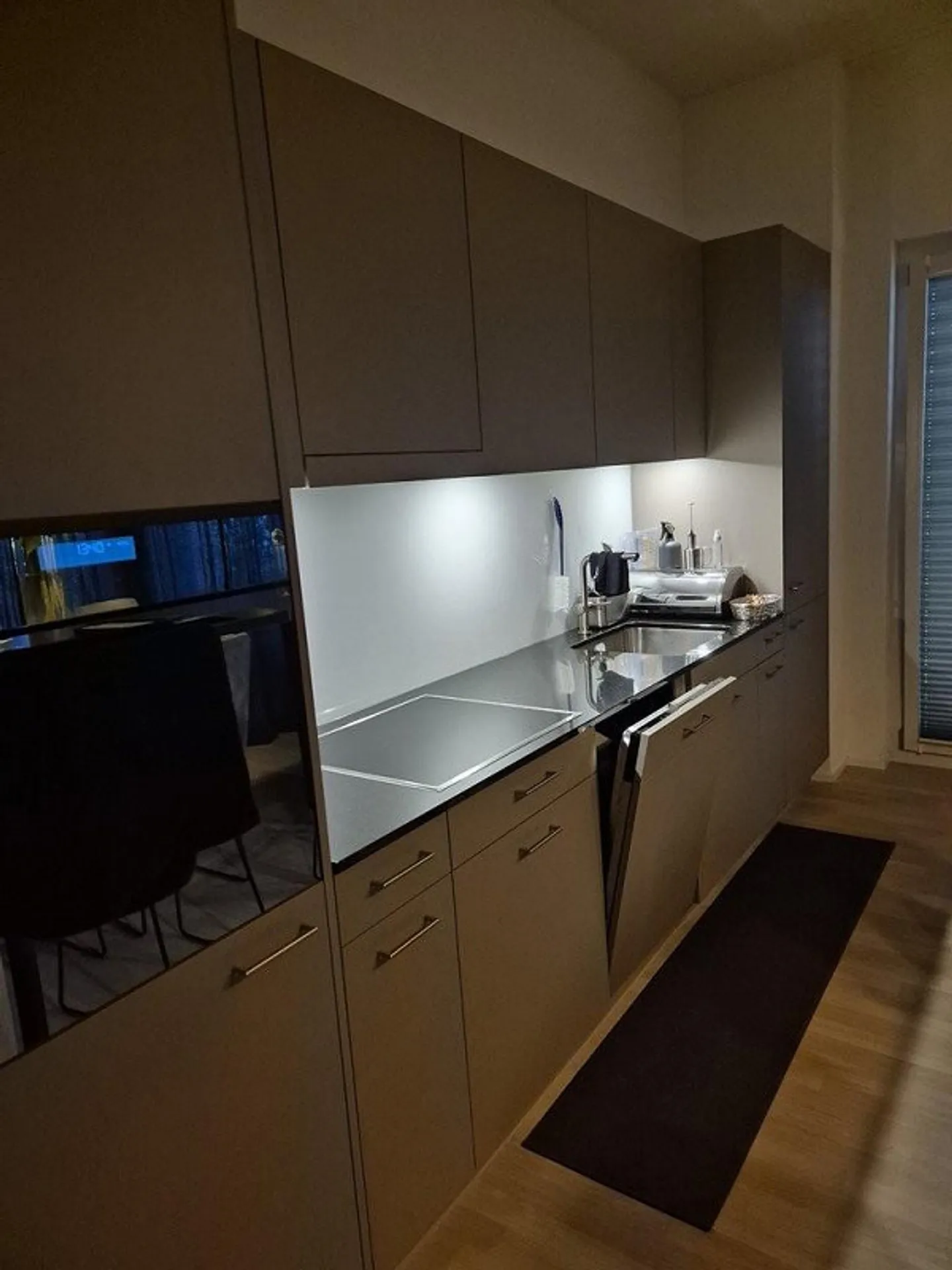 3.5-Room Apartment with Terrace - Modern & Central - Photo 2 of 6