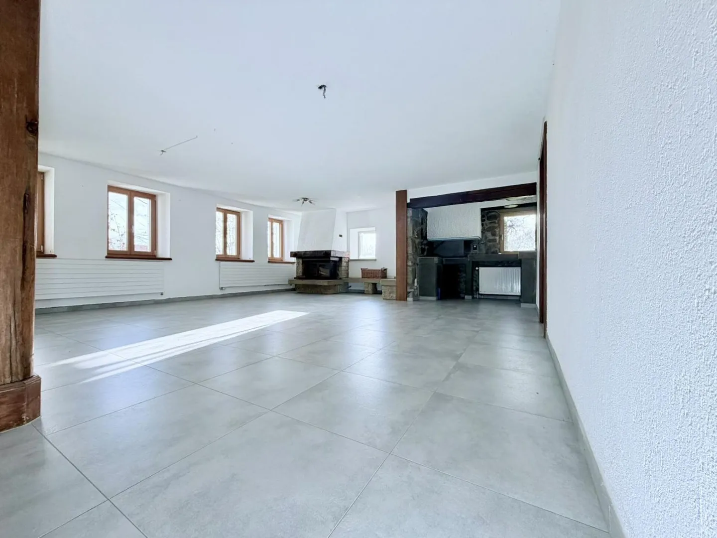 Fattoria ristrutturata con 2 appartamenti - Foto 2 di 10