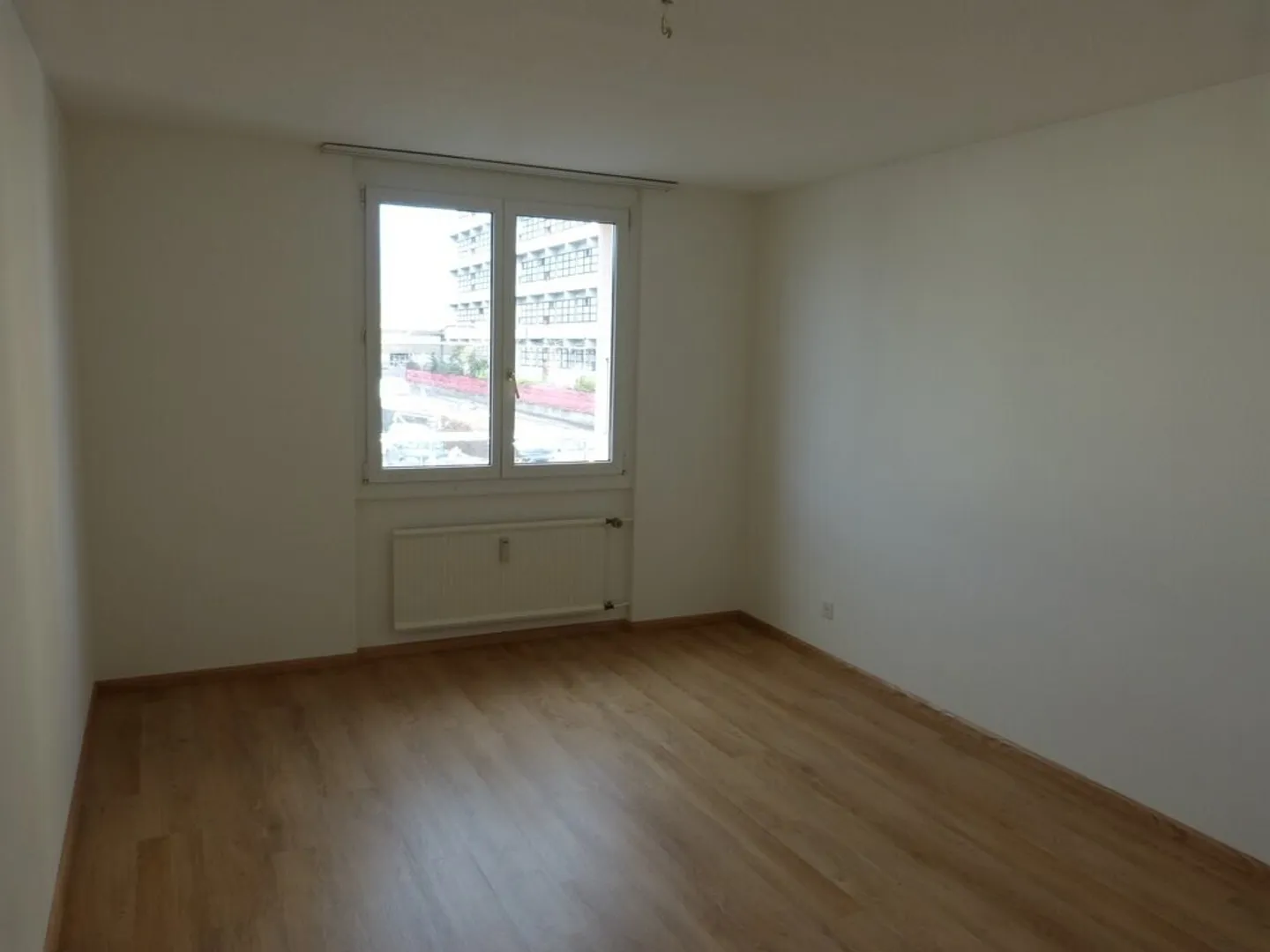 Cozy Living with a View of the Green - Photo 3 of 6