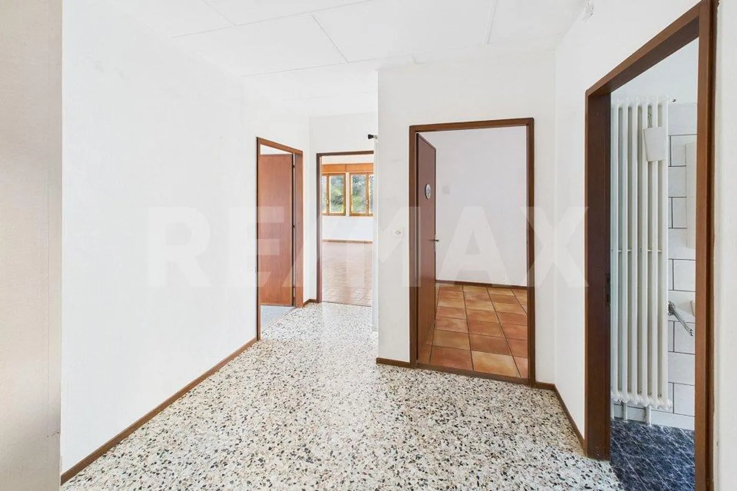 Edificio di appartamenti affascinante - Foto 4 di 13