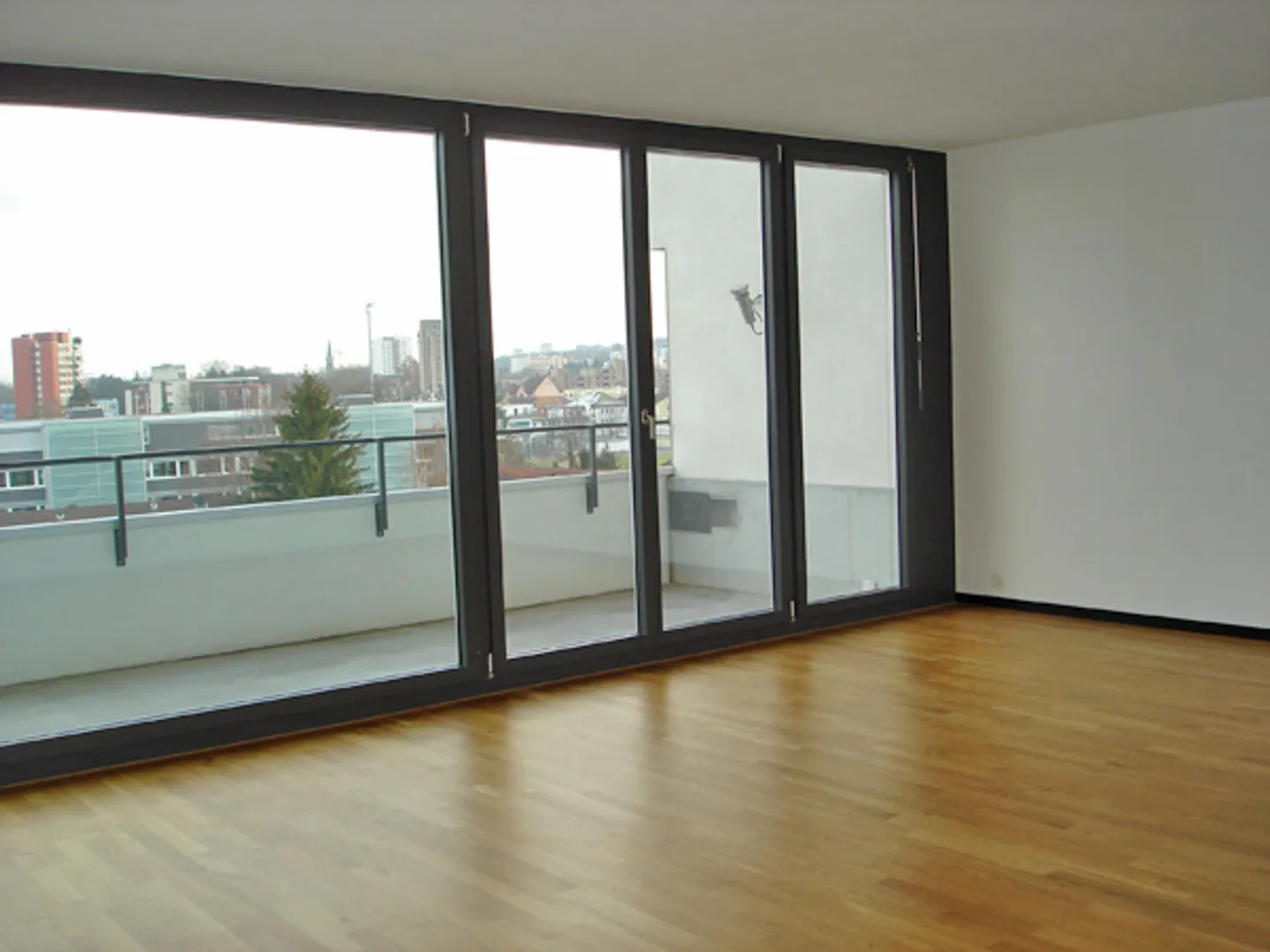 Charmante 2.5-Zimmerwohnung - Foto 2 von 6