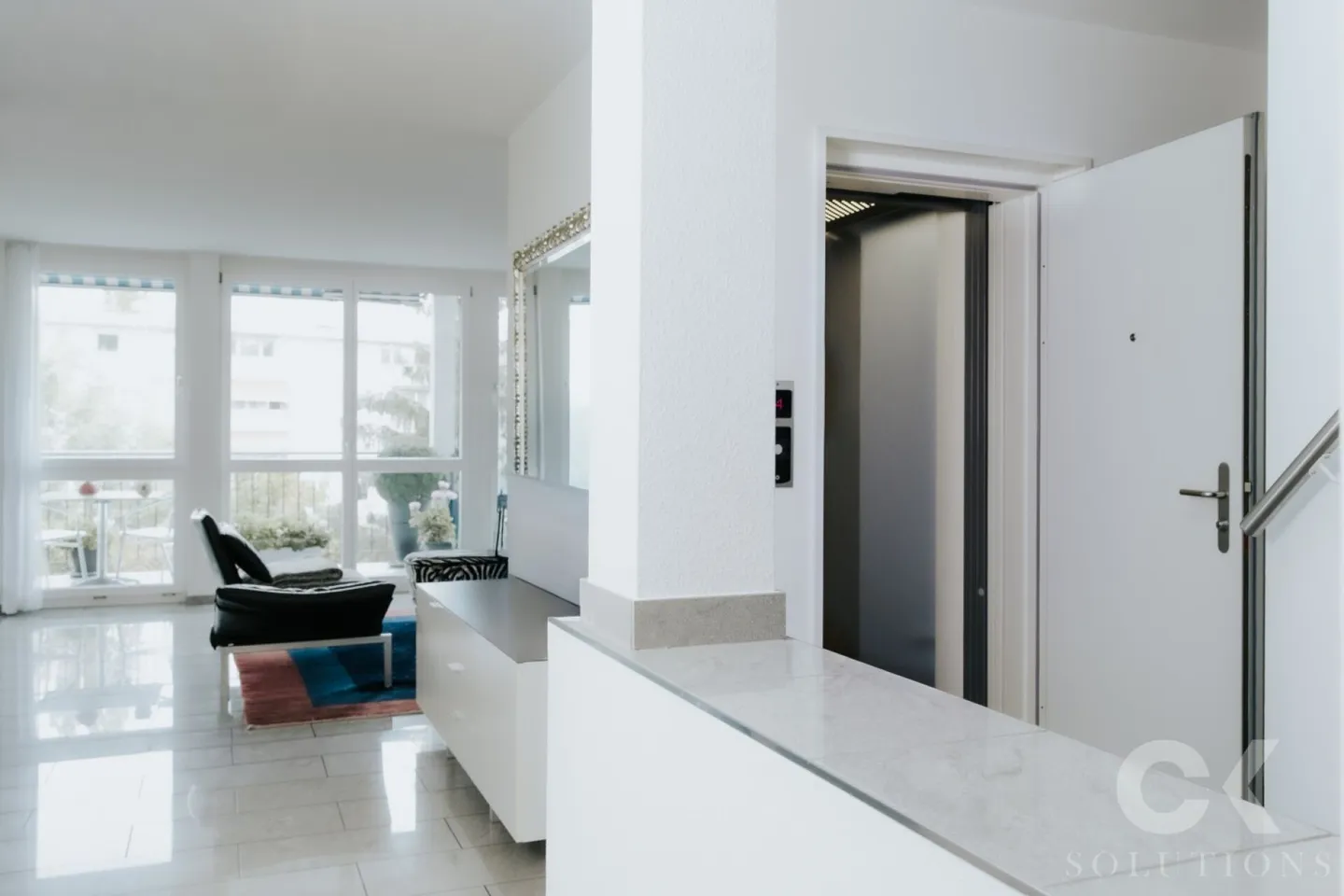 Exclusive 3.5-room penthouse apartment above the rooftops of Basel - Photo 3 of 13