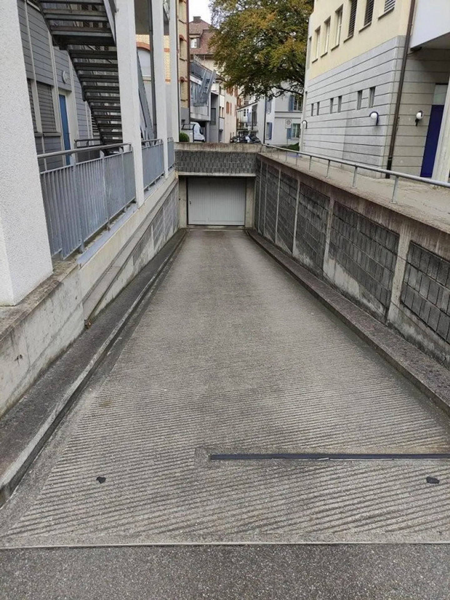 Parking Spaces for Rent in Uster - Photo 2 of 3