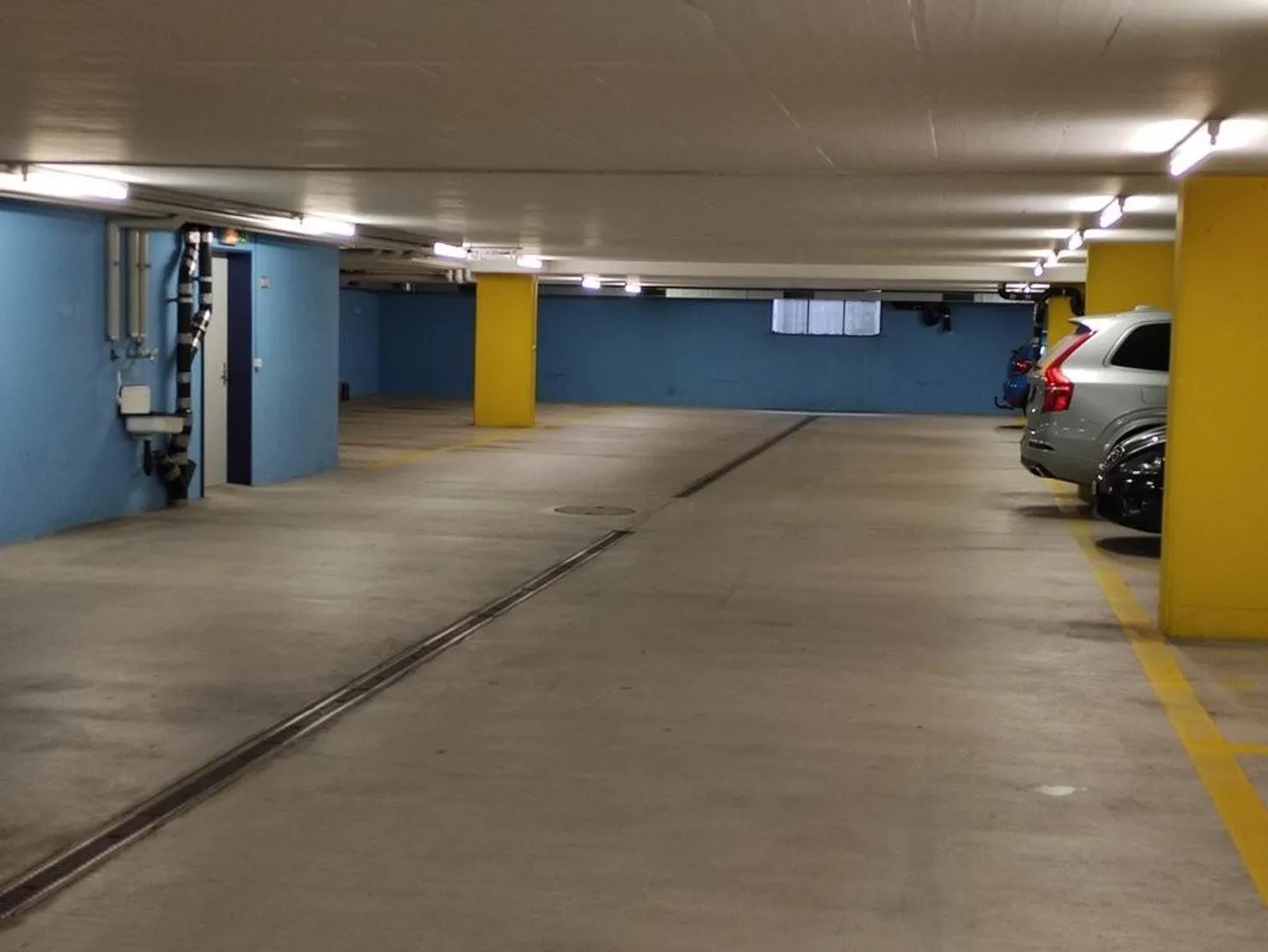 Parking Spaces for Rent in Uster - Photo 3 of 3
