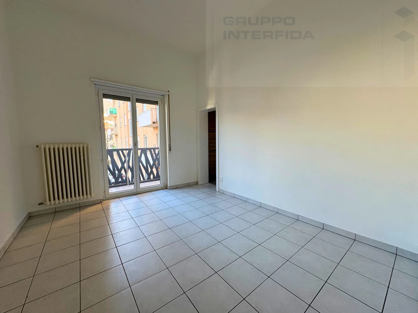 Charming 3.5 Room Apartment - Photo 2 of 5