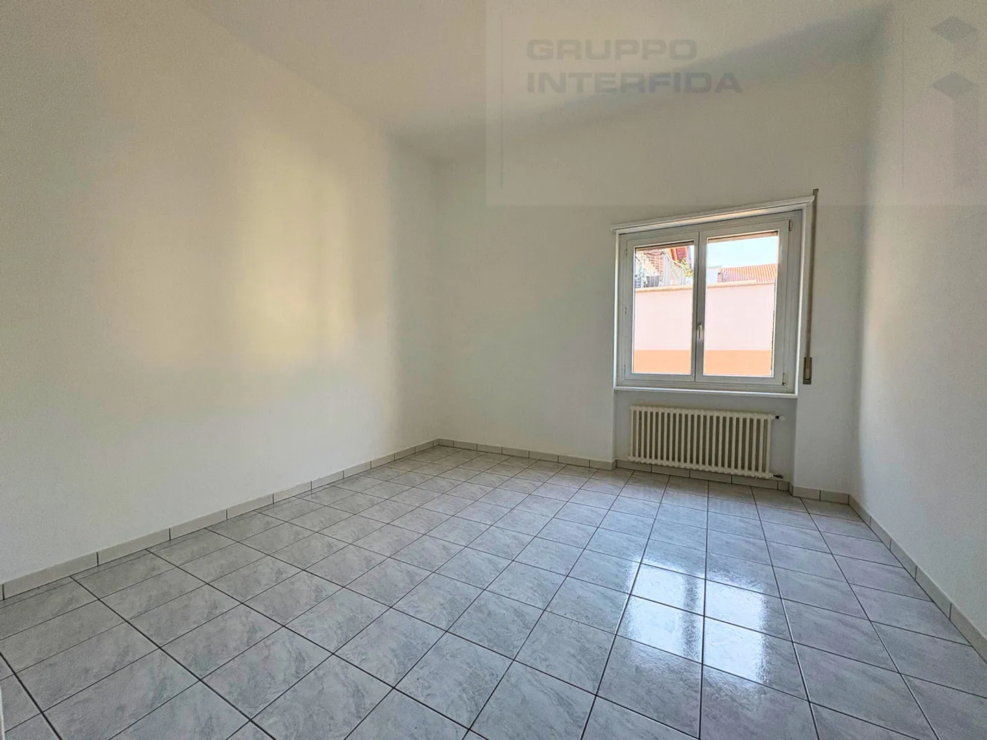 Charming 3.5 Room Apartment - Photo 3 of 5