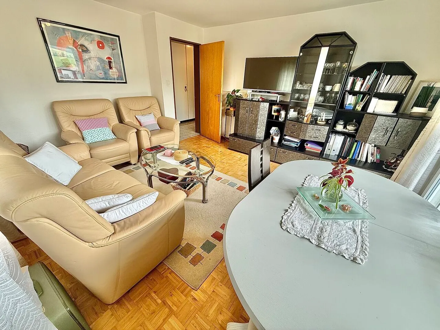 Charming 3.5-Room Apartment - Photo 4 of 12