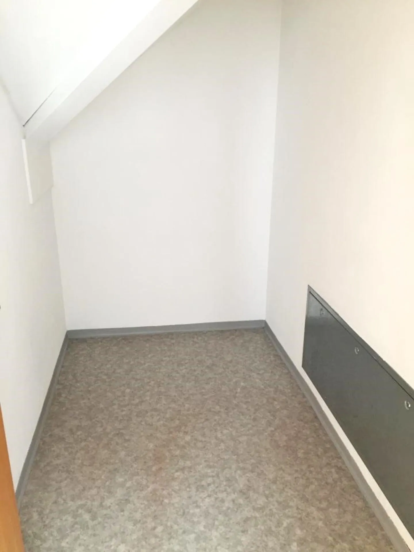 Appartamento duplex attraente di 5,5 stanze con balcone in una proprietà ben tenuta - Foto 11 di 11
