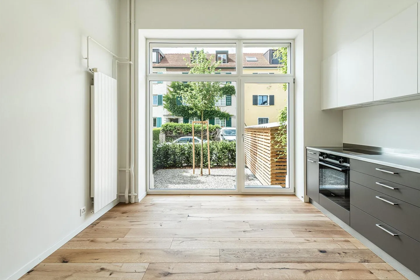 Moderne 2.5 Zimmerwohnung - Foto 3 von 13